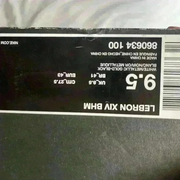 LEBRON SIZE 9.5 BHM - Picture 6 of 7